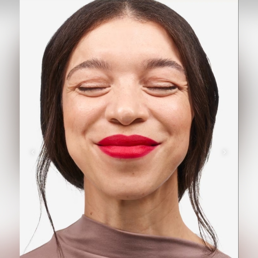 NIB Glossier G Suit Soft Touch Lip Creme, Jet​ - Picture 3 of 6